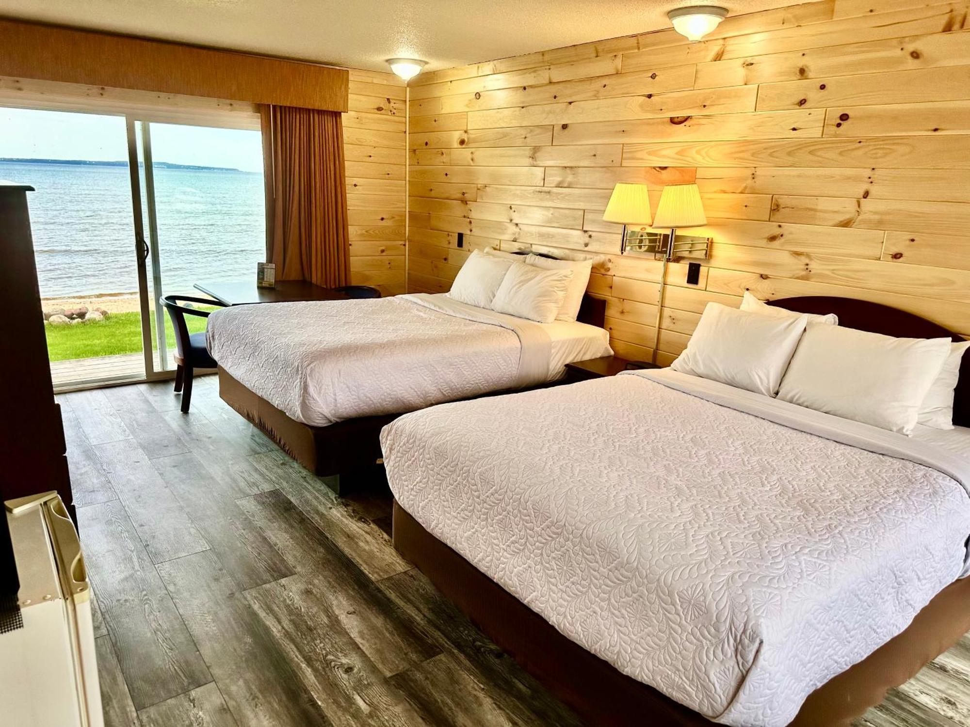 Sunrise Beach Motel 맥키노 시티 외부 사진